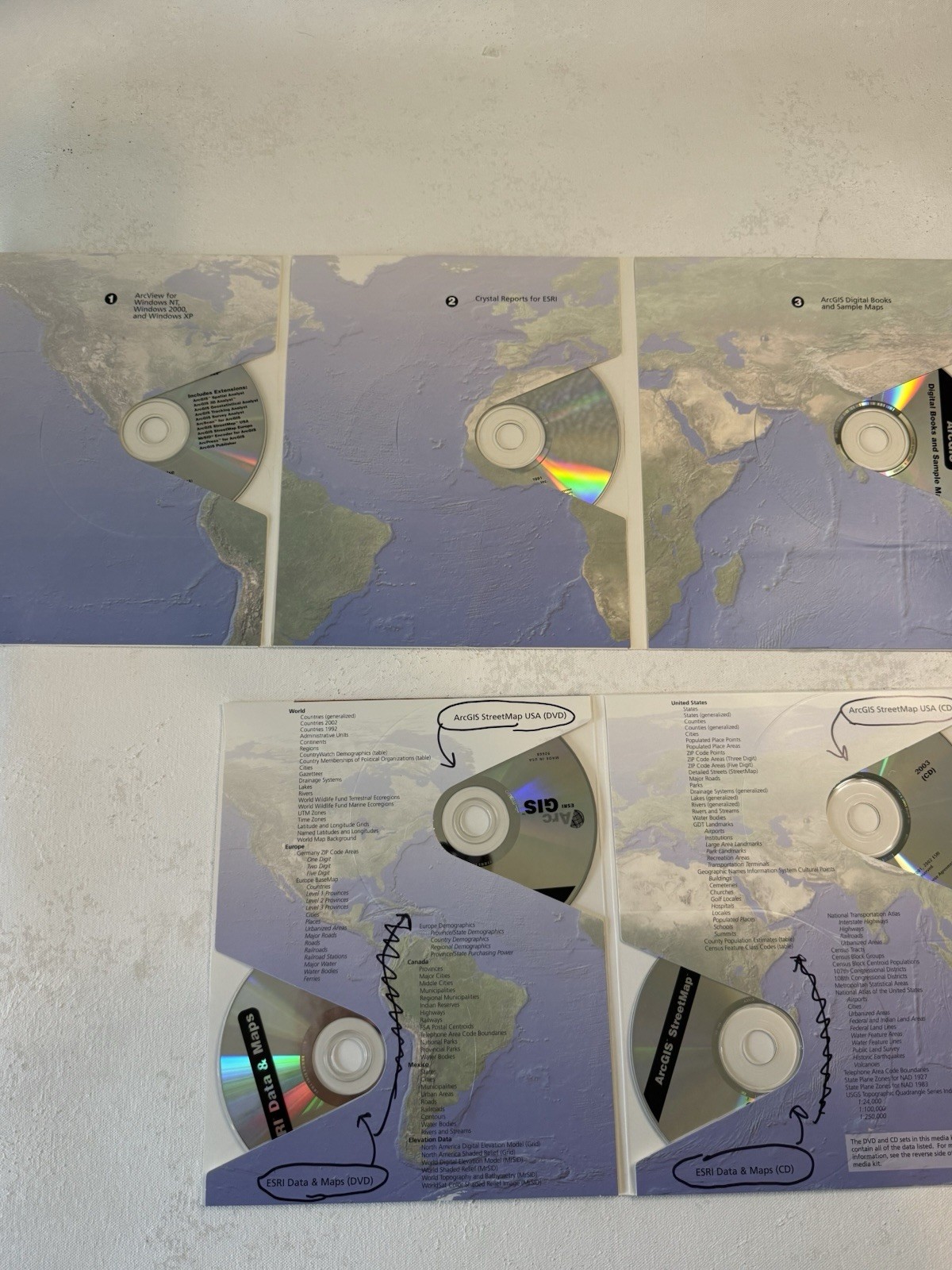 ARC GIS by ESRI instruction manuals and media kits 2003. 8.0 8.3