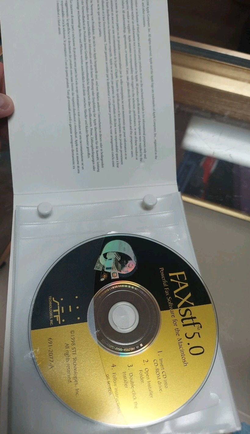 2 Vintage Apple Macbook Cds Now Up To Date 3.65/ FAST 5.0/ & Apple Cd Holder!