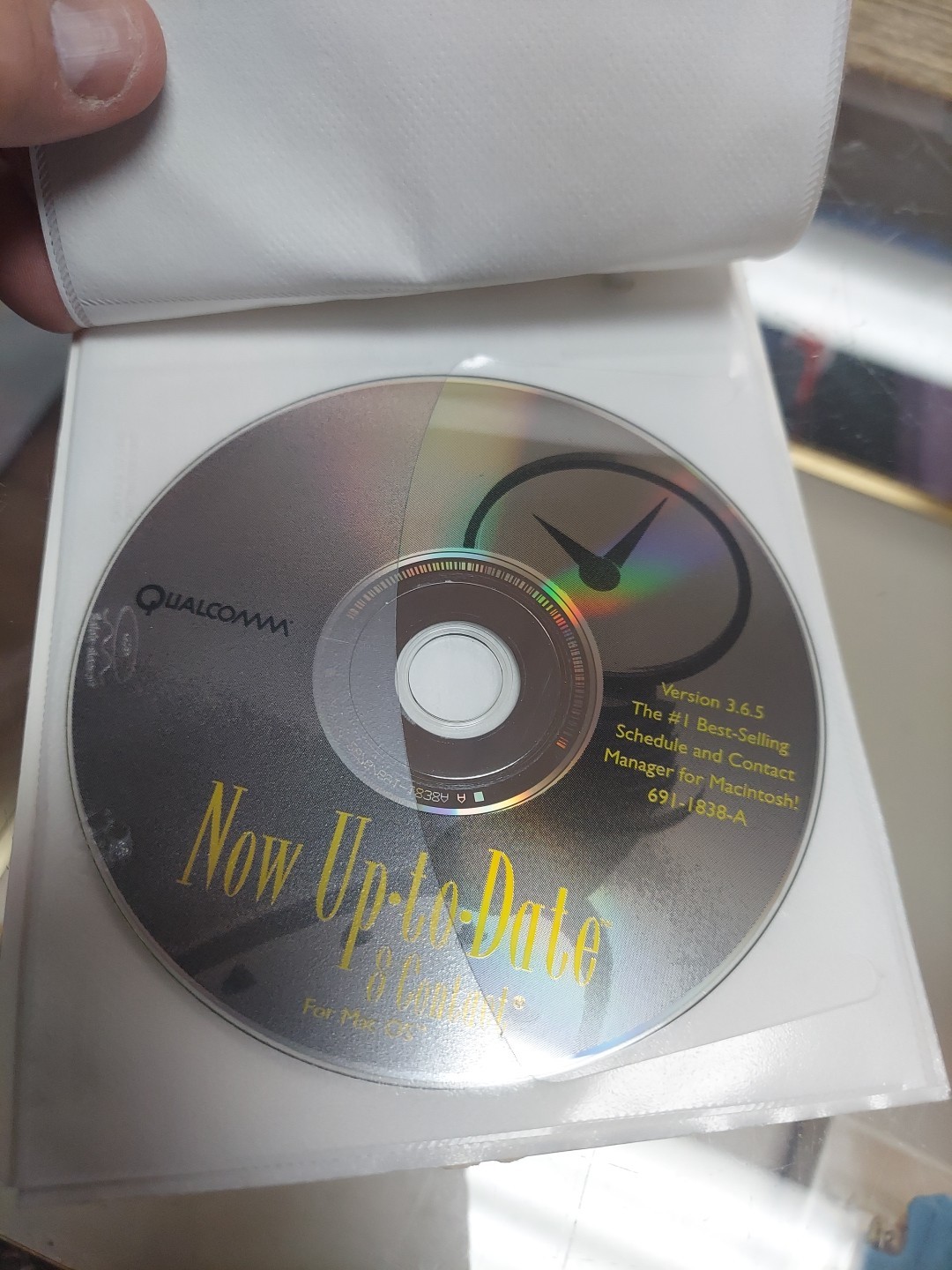 2 Vintage Apple Macbook Cds Now Up To Date 3.65/ FAST 5.0/ & Apple Cd Holder!