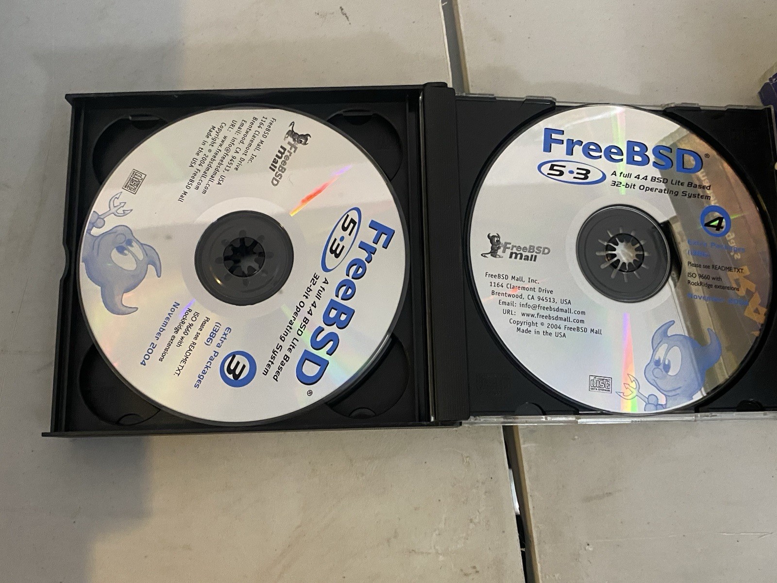 Vintage FreeBSD 5.3 November 2004 Operating System PC x86 32/64-bit CD Set