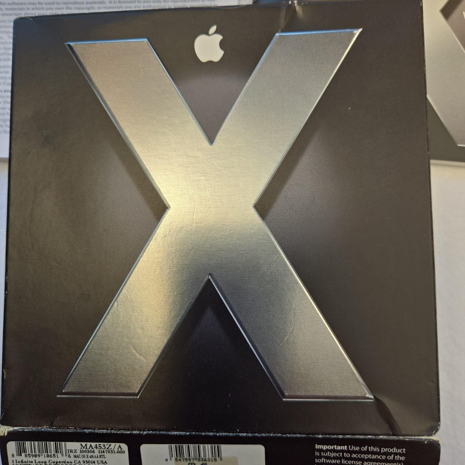 Boxed Apple Mac OS X 10.4 Tiger (MA453Z/A)
