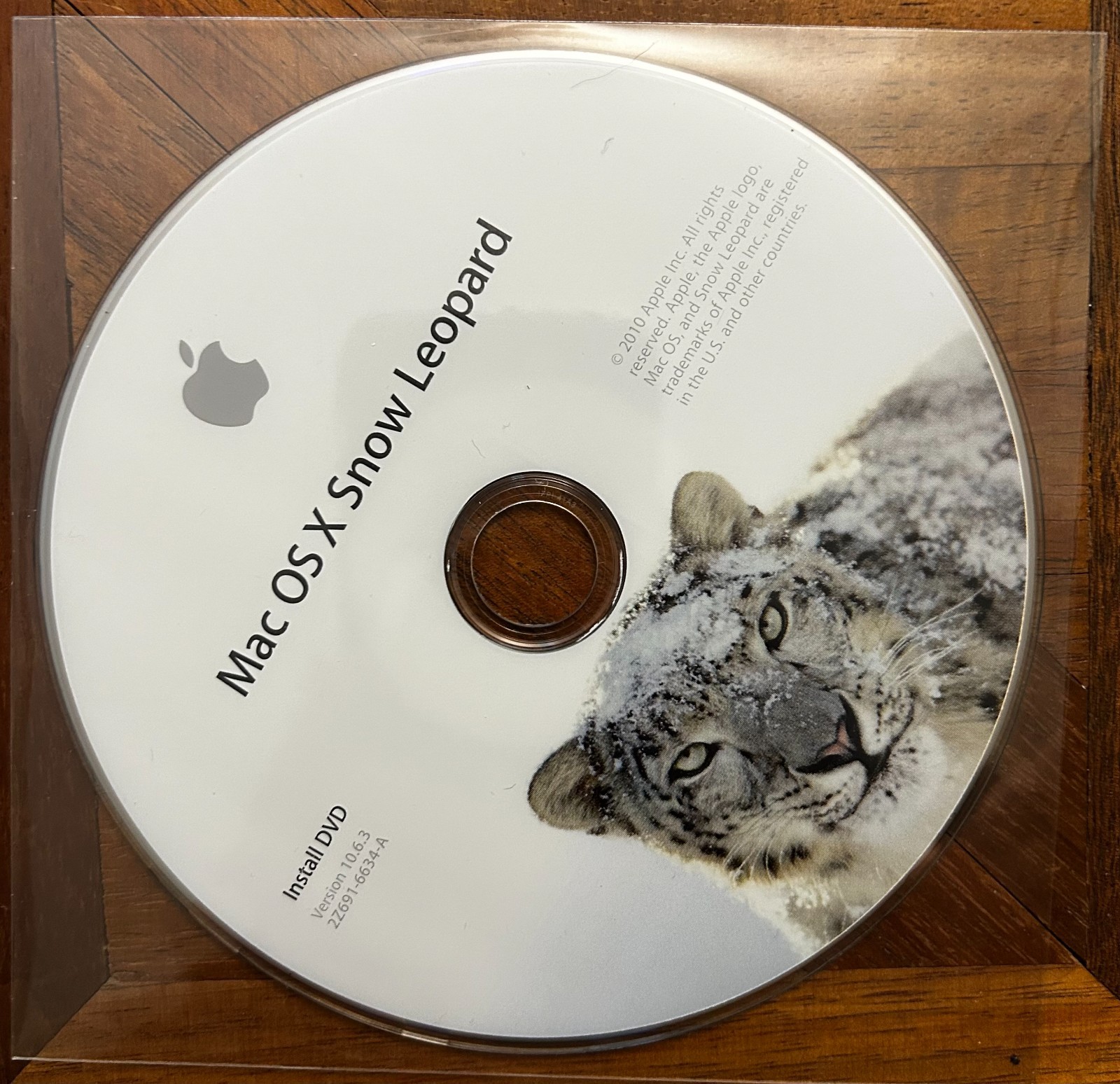 Mac OS X Snow Leopard (10.6.3) Retail DVD — Complete Box — Clean Disk
