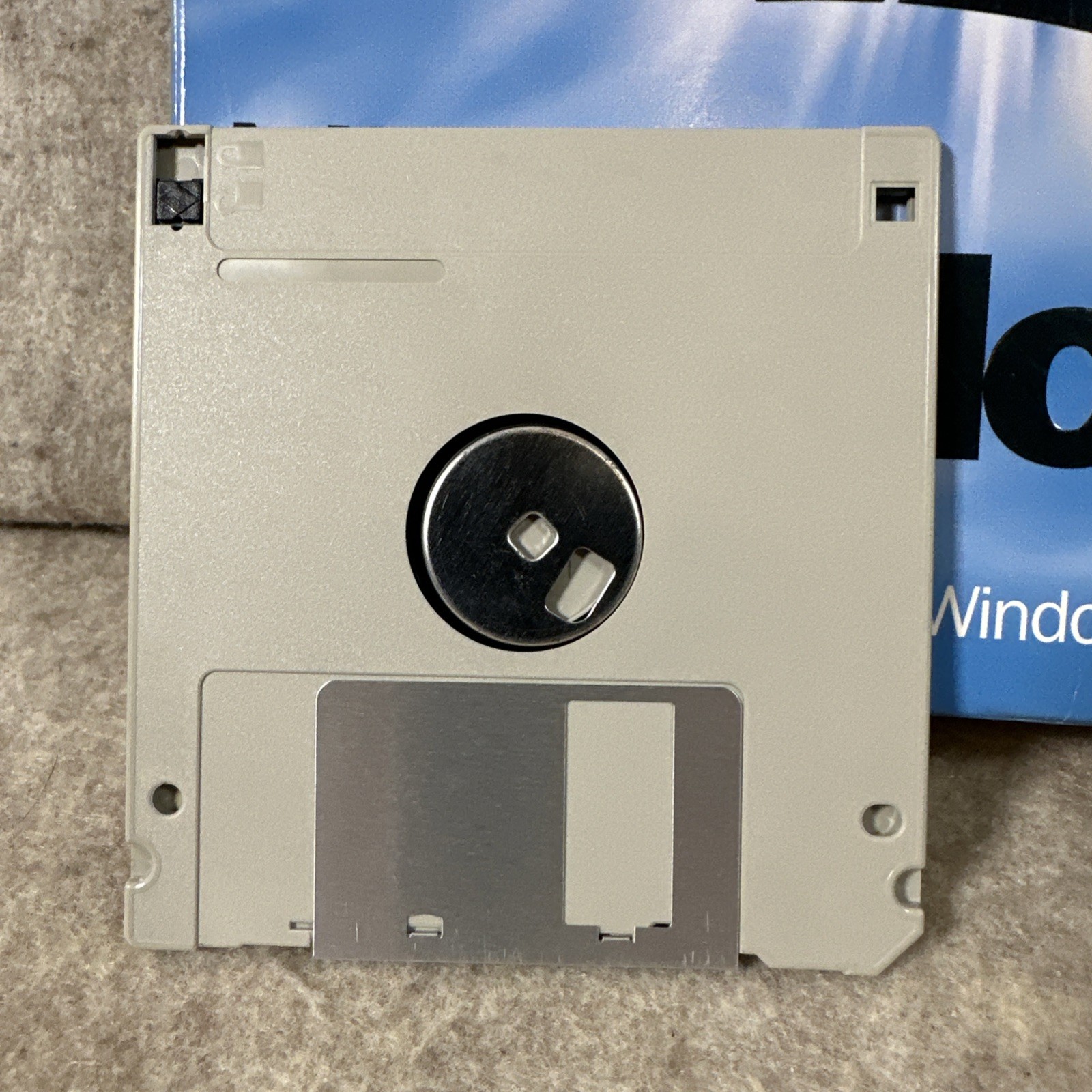 Vintage Microsoft Windows 98 Floppy Boot Disc (Parts/Repair)