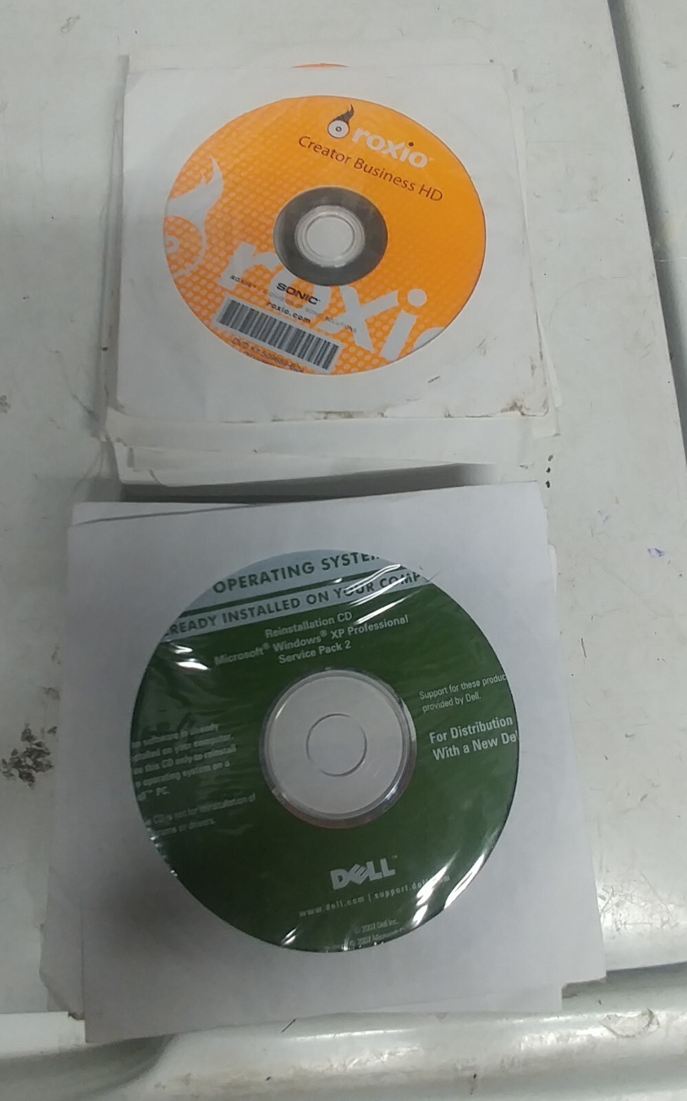 Dell reinstallation CD Microsoft Windows, XP Pro SPK2 w Roxio Creator Buss HD