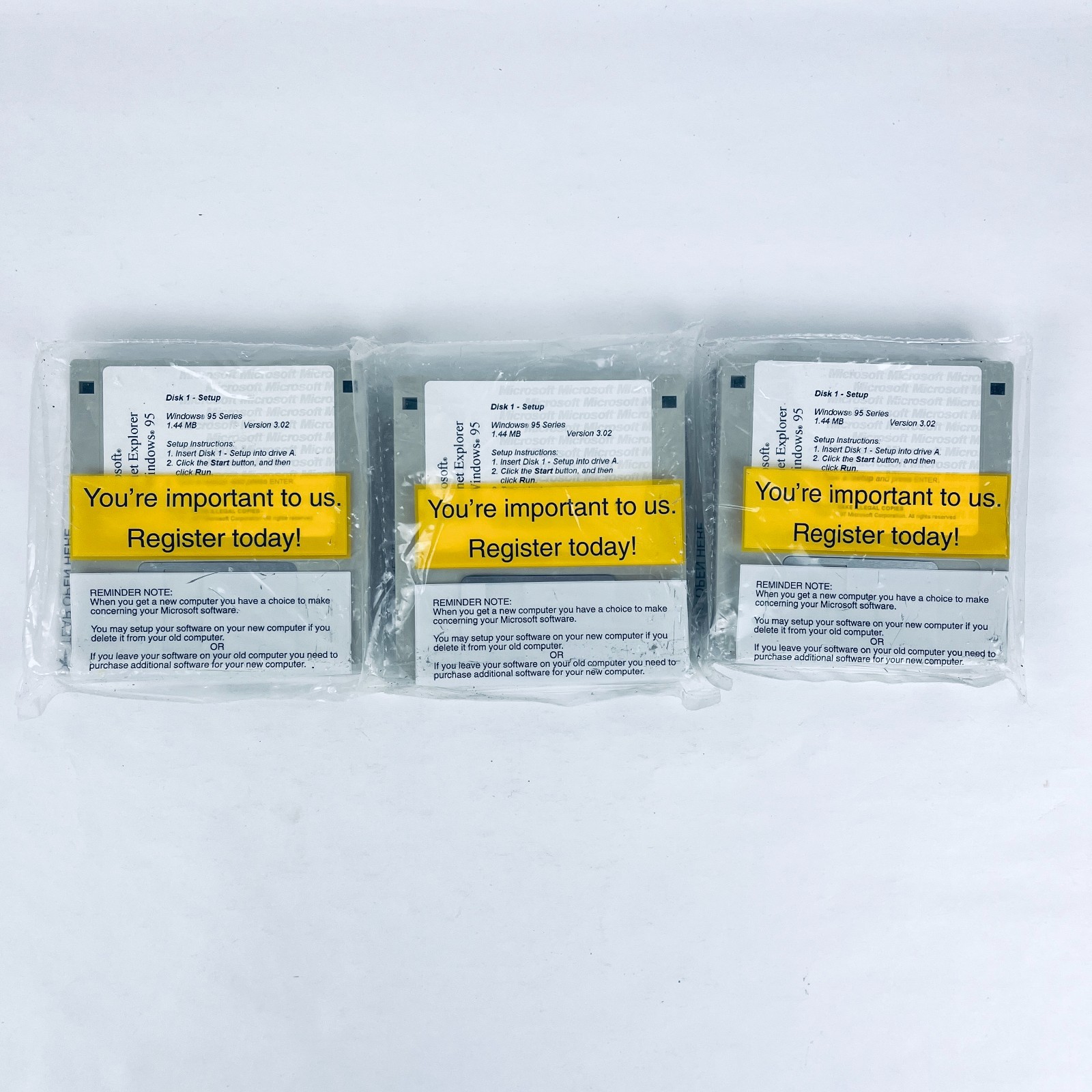 Lot of 77 Microsoft Windows 95, IE & Upgrade 3.5″ Floppy Disks Install Setup NEW