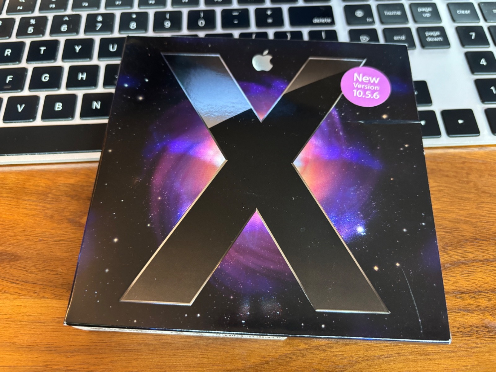 Apple Mac OS X 10.5.6 Leopard Retail DVD