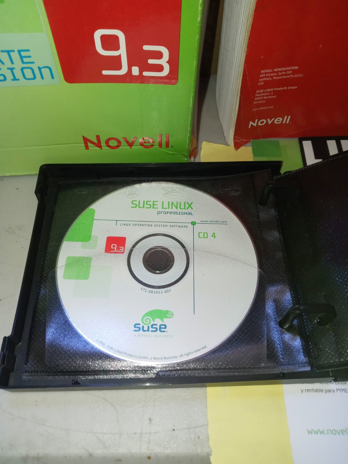 SUSE LINUX Professional 9.3 Includes 7 CD’s, Guide Etc. Big Box Novell