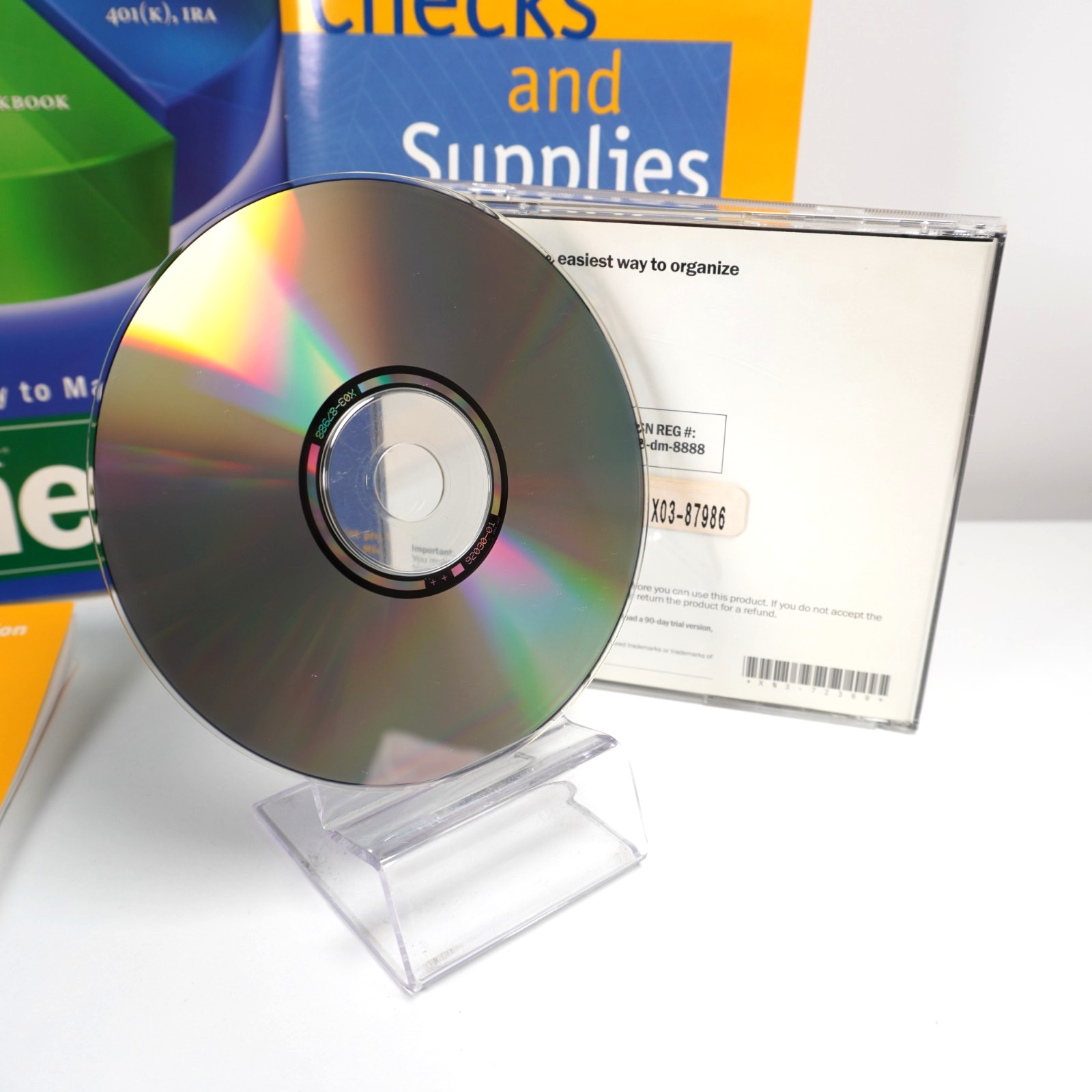 Microsoft Money 99 Basic English CD-ROM – For Windows 95 / NT – Complete Box