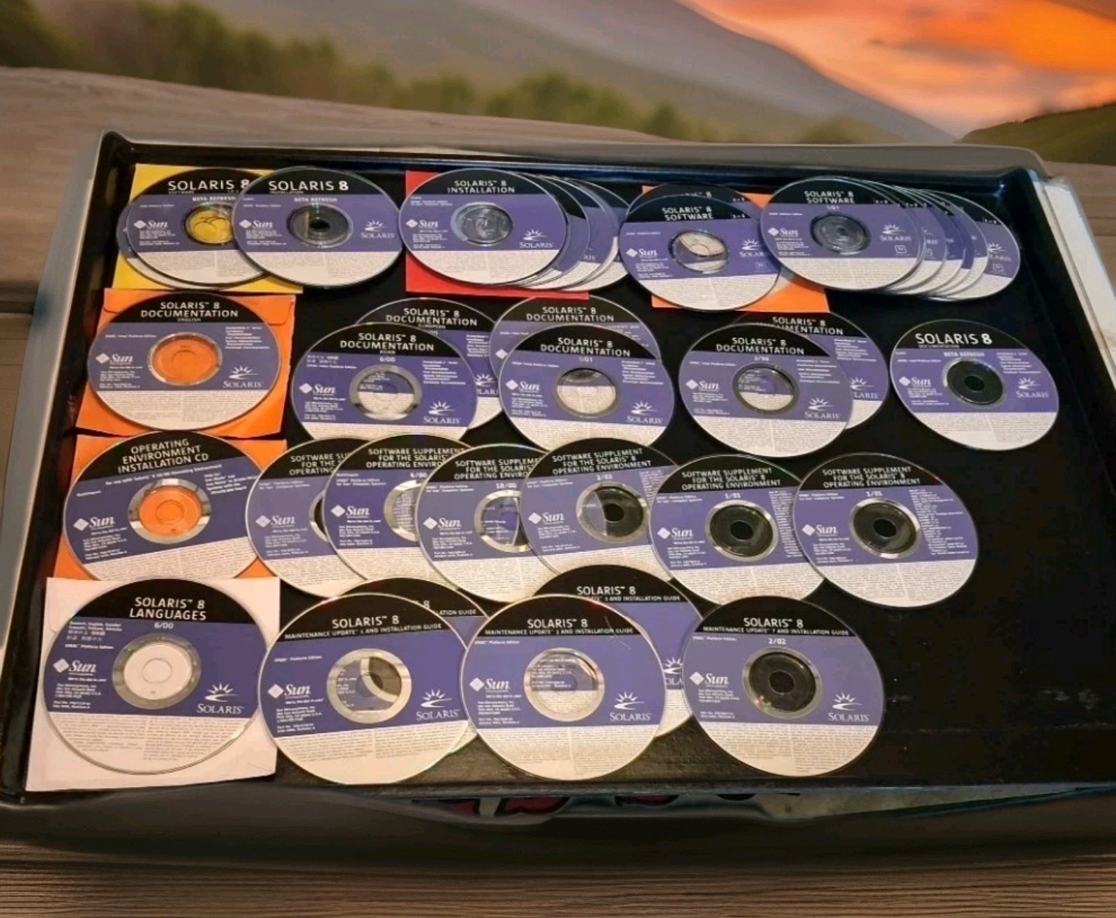 SUN Microsystems SOLARIS 8 -BOTH Intel & SPARC CDs only 58 DISCS bundle Lot