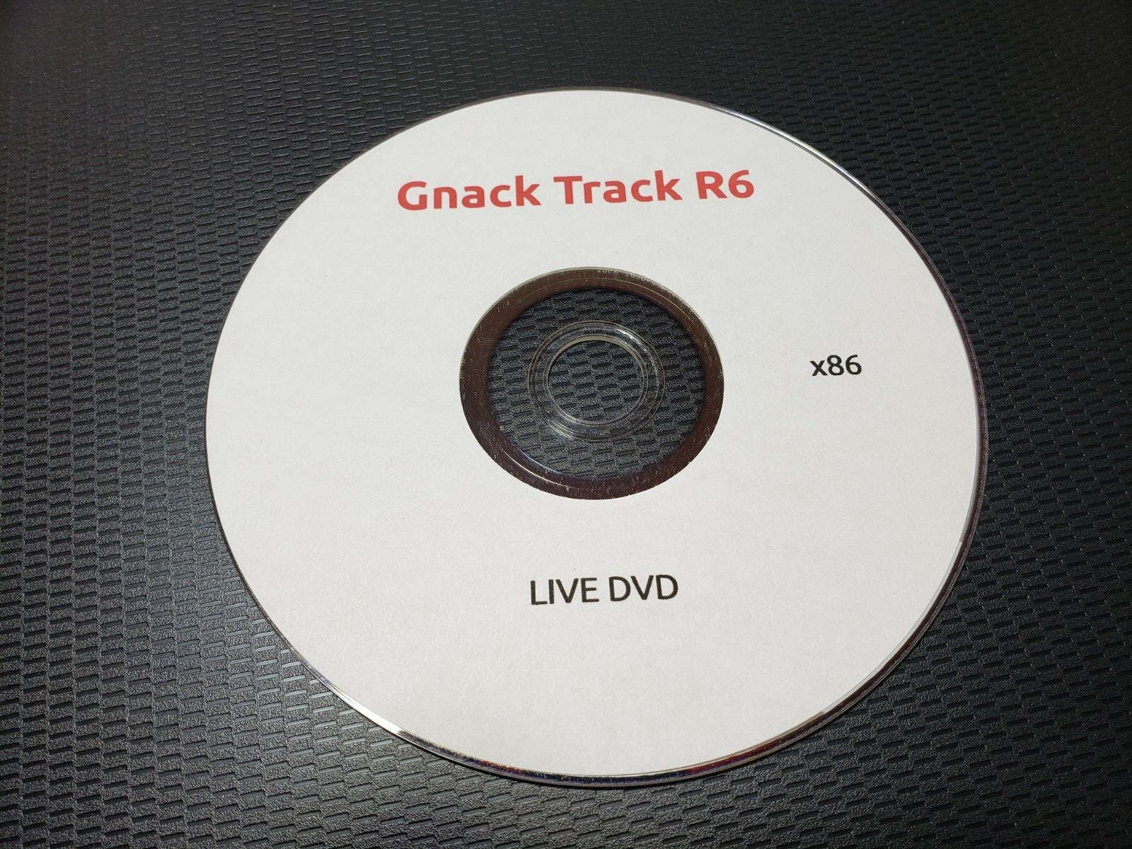 GnackTrack R6 Live DVD x86 32-Bit Security/Pentesting OS