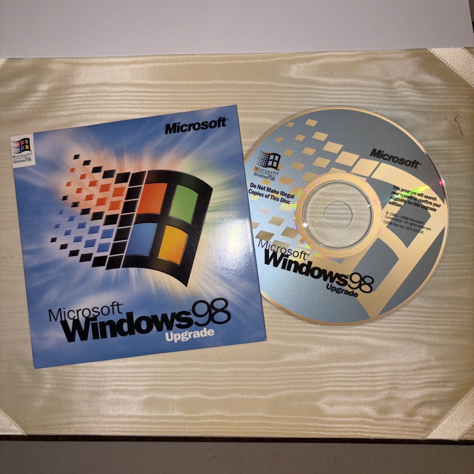 Microsoft Windows 98 Upgrade CD w/Product Key