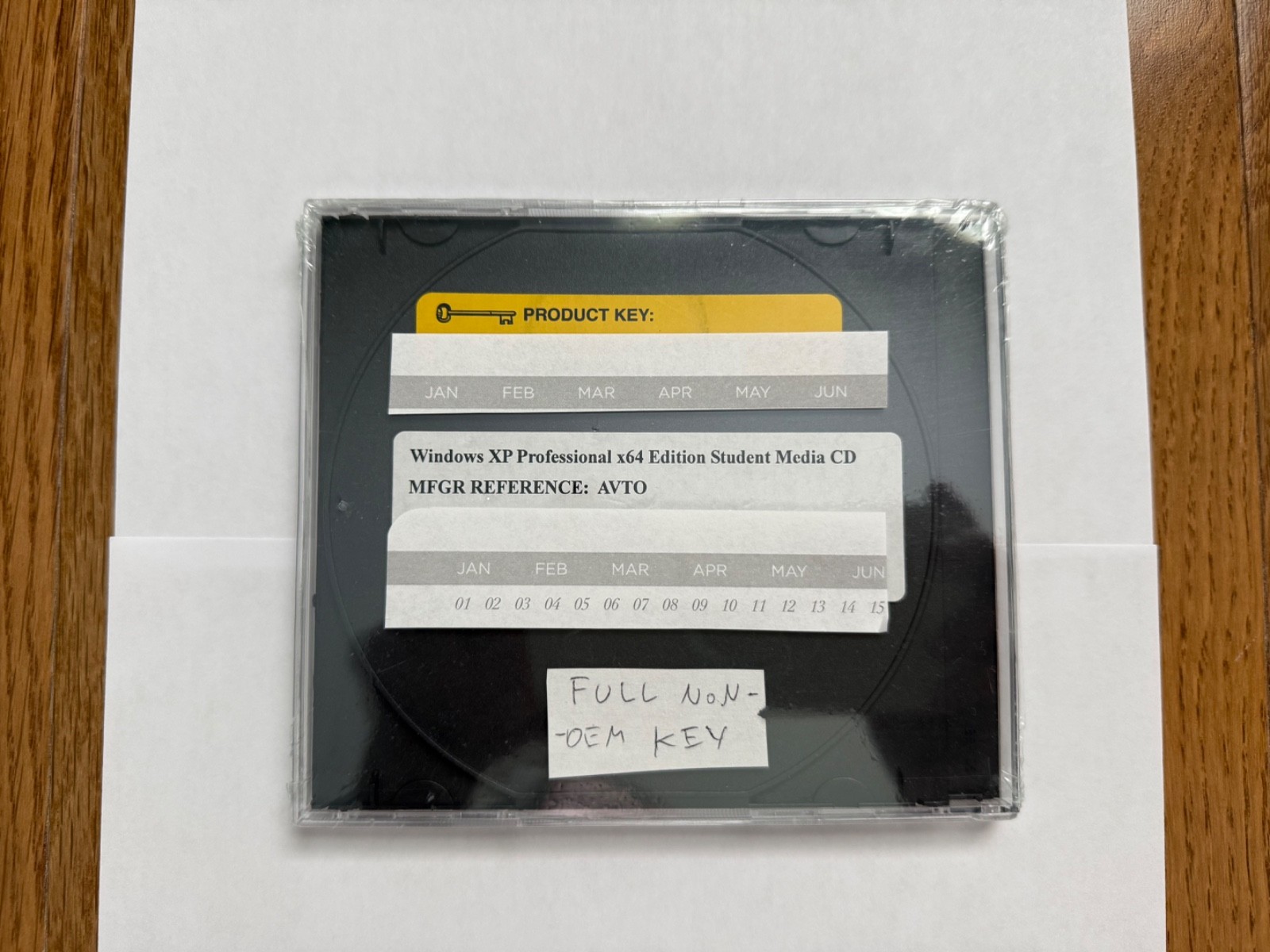 Sealed Microsoft Windows XP Prof x64 Systems 2006 Student Media w/Product Key