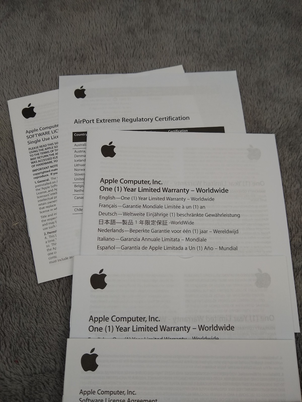 Mac OS X & Application Install Disc 1 & 2 OS 10.4.8 MacBook 2006 Booklet Apple