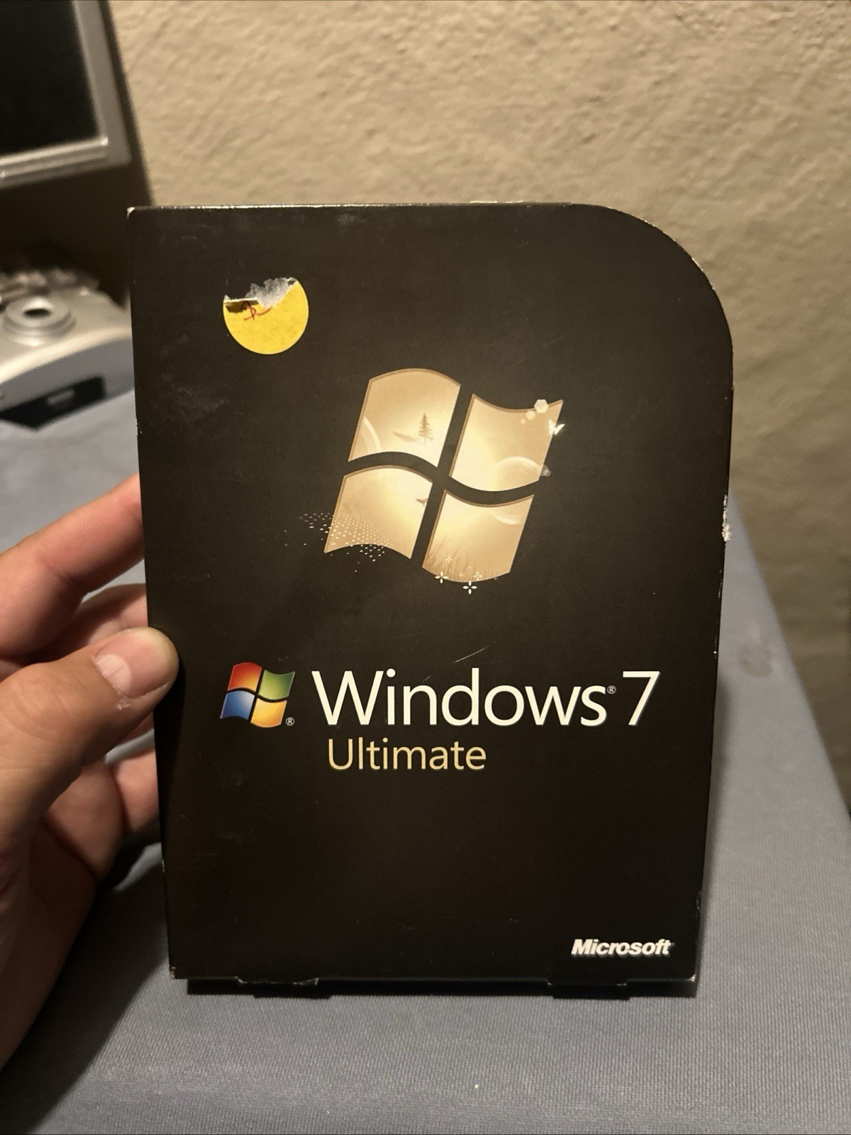 Microsoft Windows 7 Ultimate 32 Bit Version Only DVD with Product Key