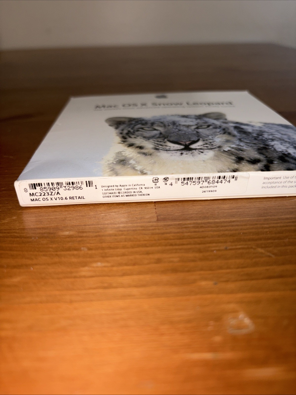 Apple Mac OS X Leopard Version 10.5.2 & Snow Leopard 10.6 Install DVDs Retail