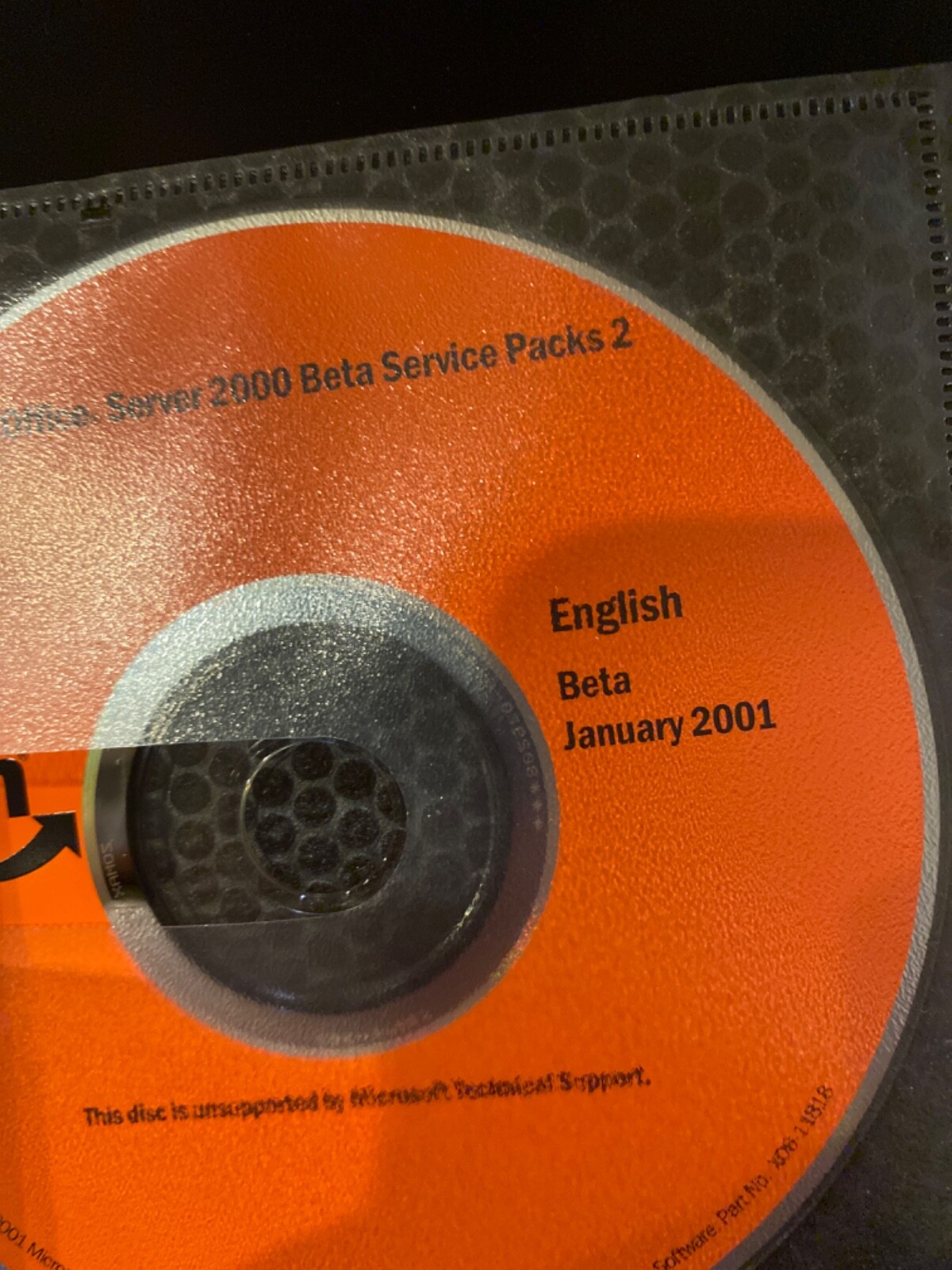 BRAND NEW Authentic Microsoft Small Business Server 2000 Beta. Plus Service Pack