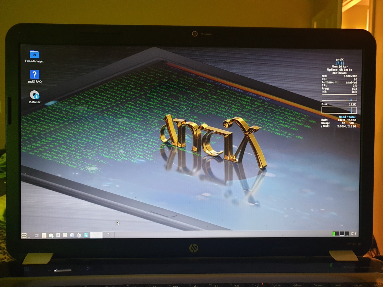 Linux antiX V23.2, 32-bit, Bootable Live and Install USB Flash Drive