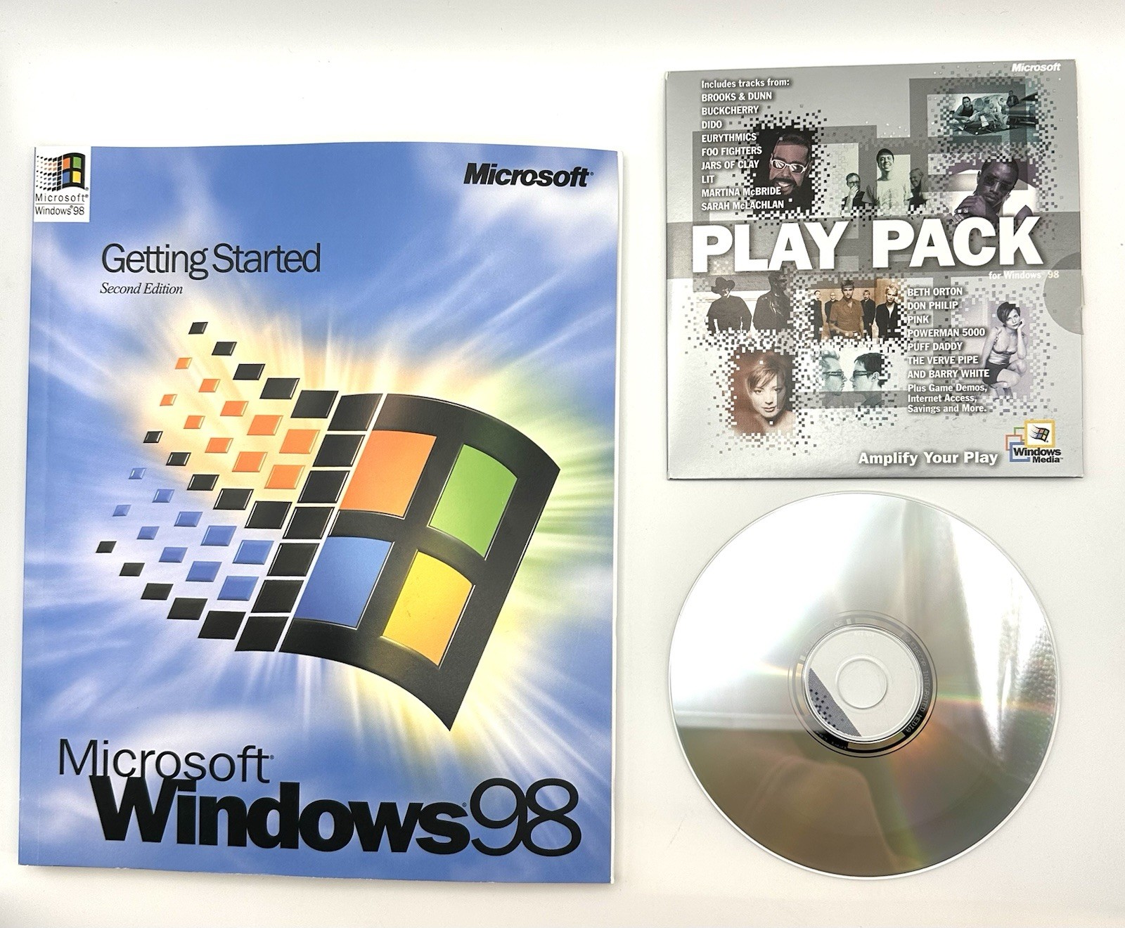 Microsoft Windows 98 Upgrade Second Edition CD Rom Manual Play Pack Software