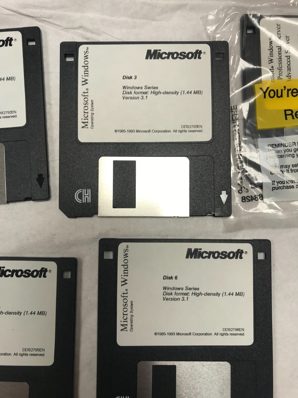 Microsoft Windows 3.1 Operating System – 3.5″ Floppy Disks 2 user’s guide