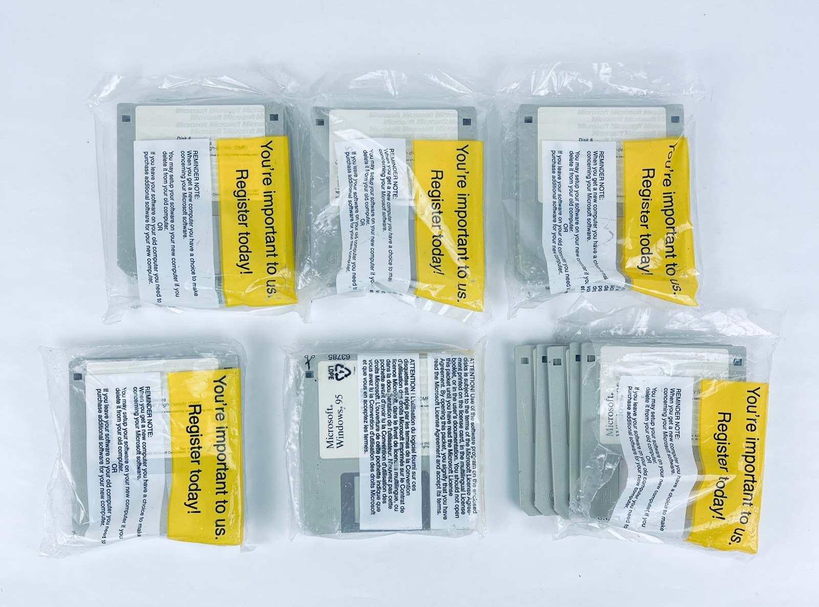 Lot of 77 Microsoft Windows 95, IE & Upgrade 3.5″ Floppy Disks Install Setup NEW