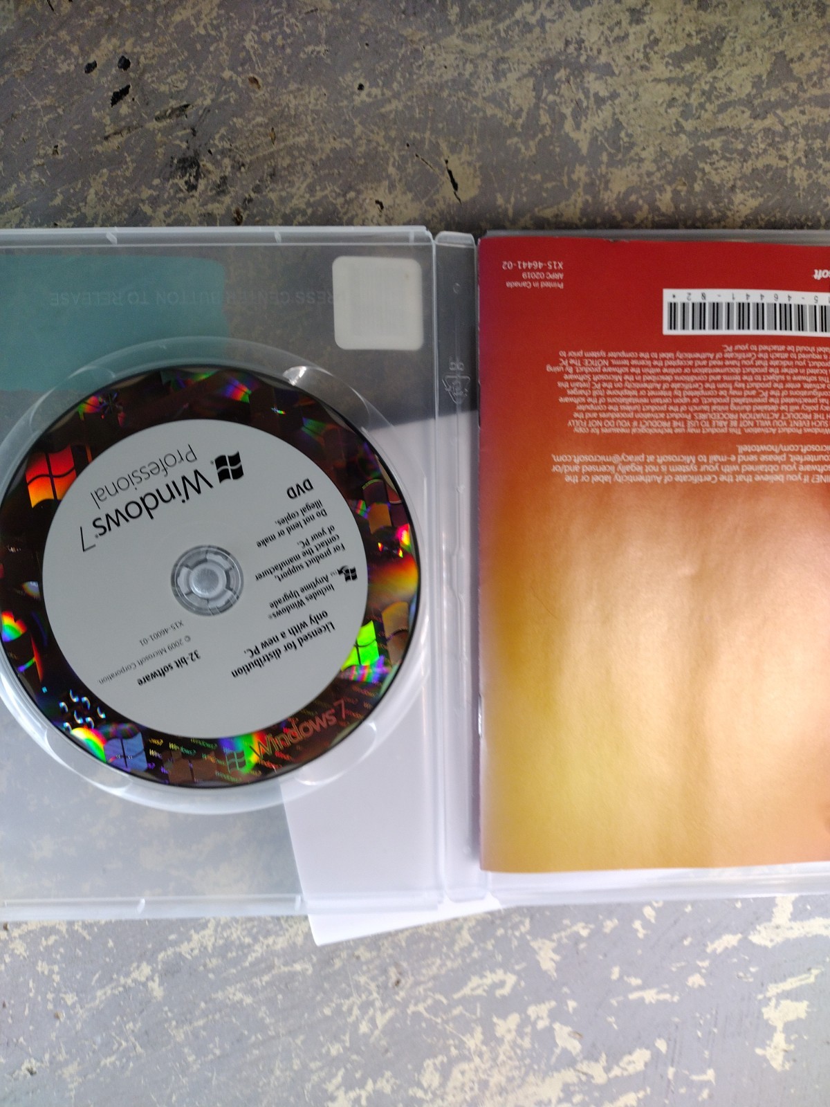 Windows 7 Professional 32 Bit Full Version DVD No Key Manual Case