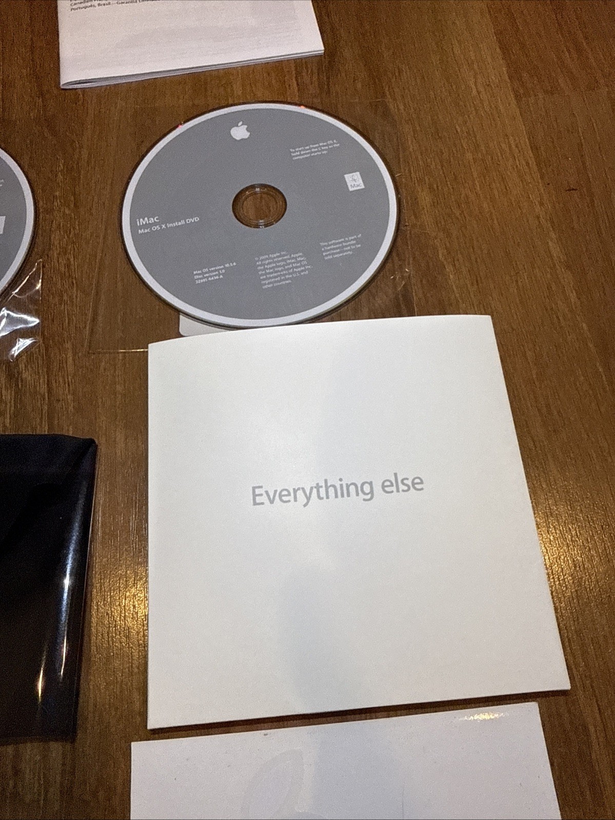 Macintosh iMac OS X 10.5.6 Install & Applications DVD OEM + Cloth, Stickers 2009