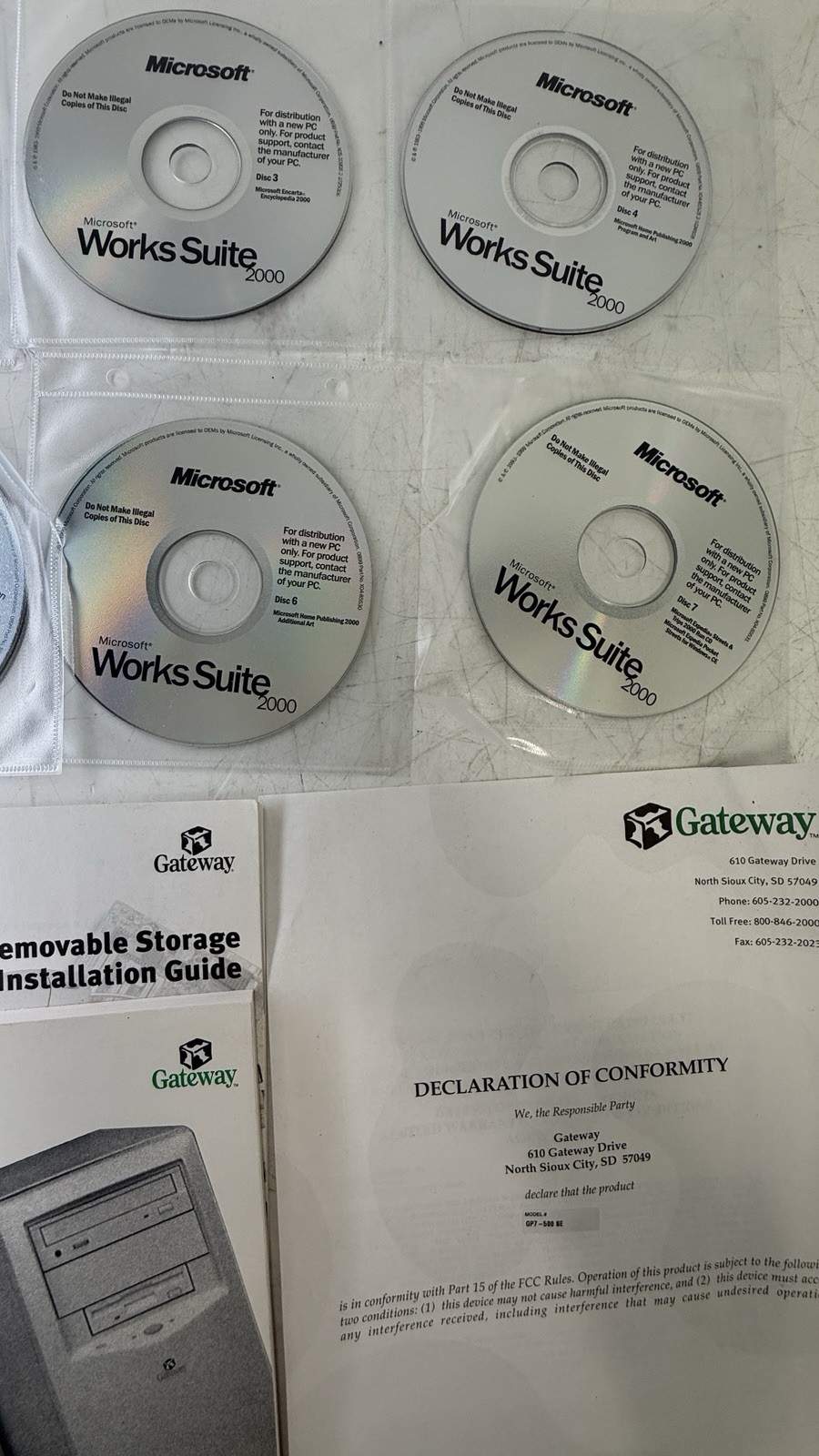 Gateway PC Microsoft Windows 98 SE & Software Works Suite 2000 Restore CD Manual