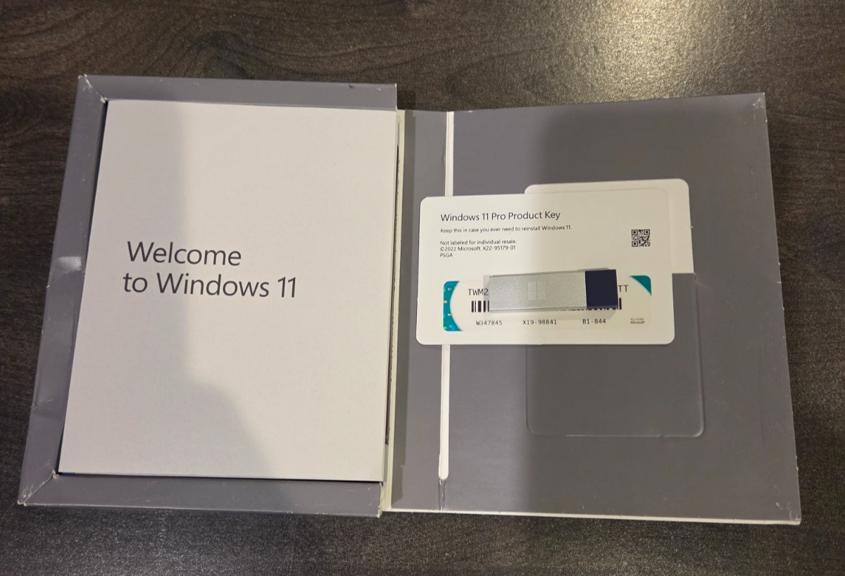 Microsoft Windows 11 Pro 64-Bit Operating System HAV-00162