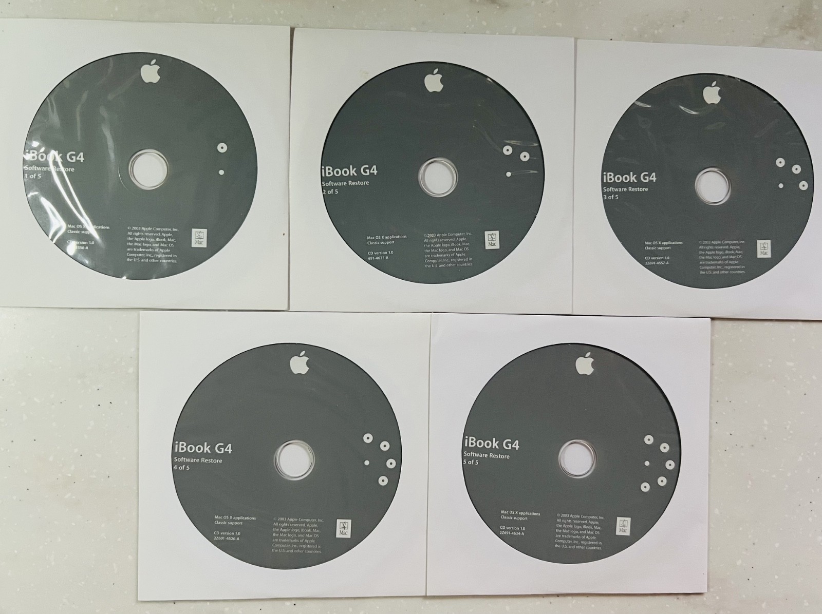 Apple 2003 iBook G4 Software Bundle: 10 Install & Restore CDs (603-3513-A)