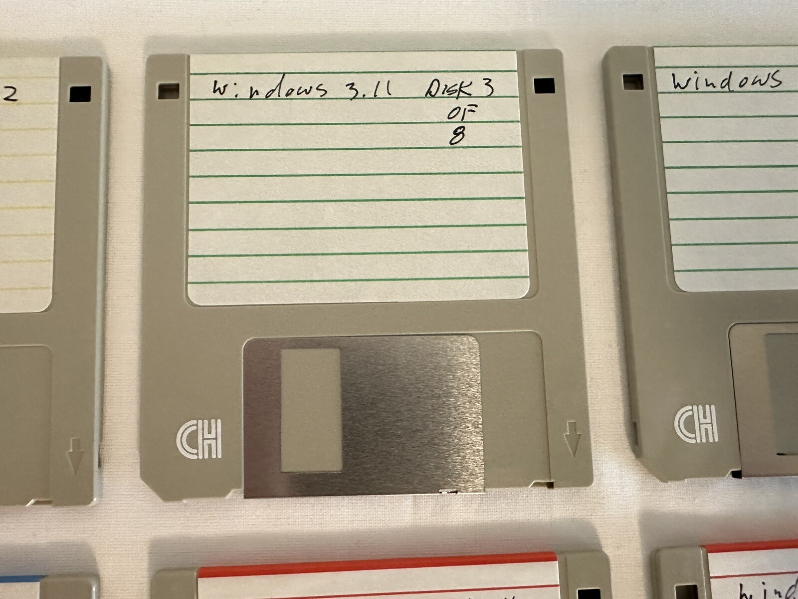 Microsoft Windows 3.11 on 3.5″ Floppy Disk install Workgroups 8 Disks