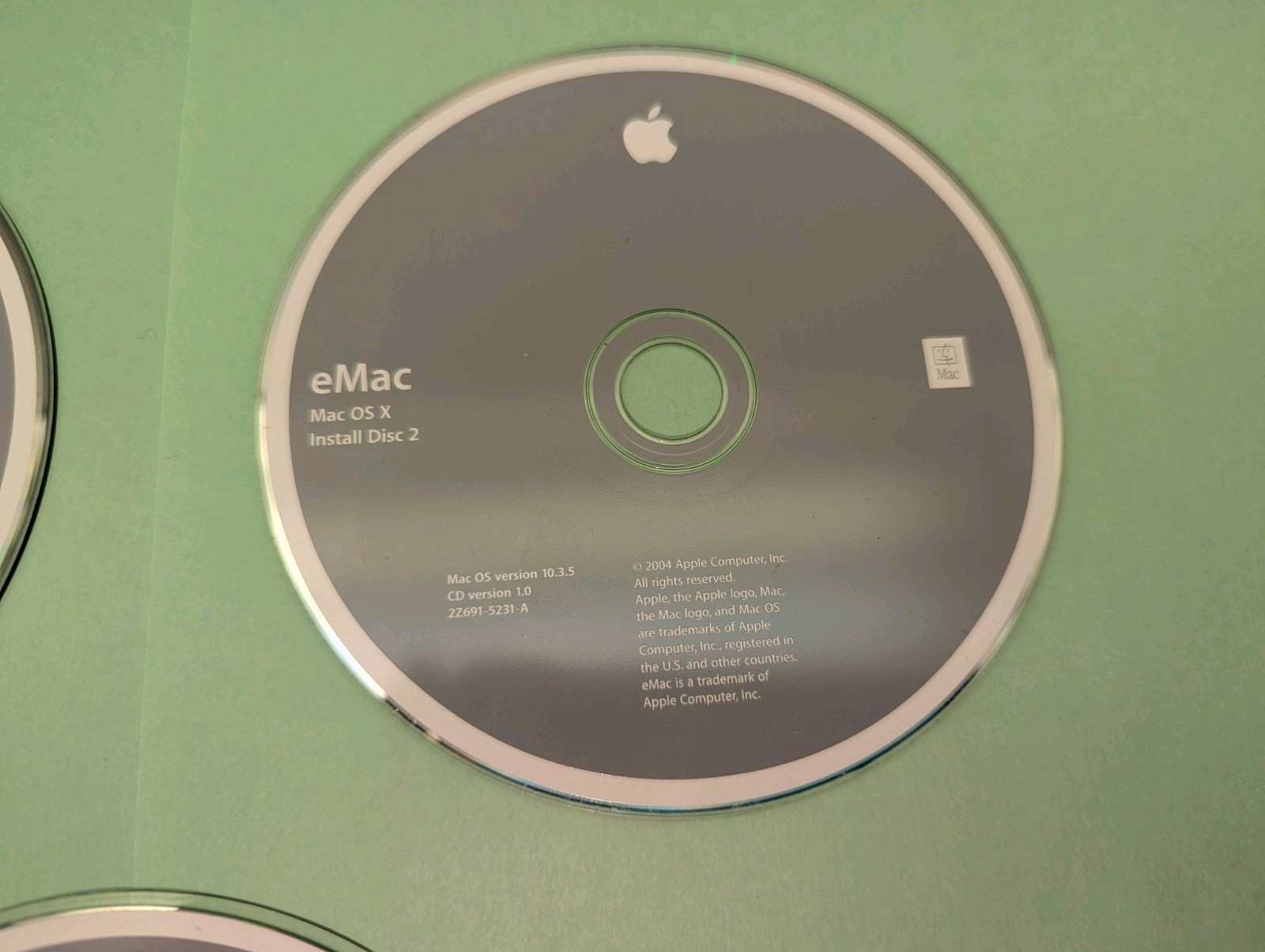 Apple Macintosh eMac (2004) Software Install/Restoration CD’s