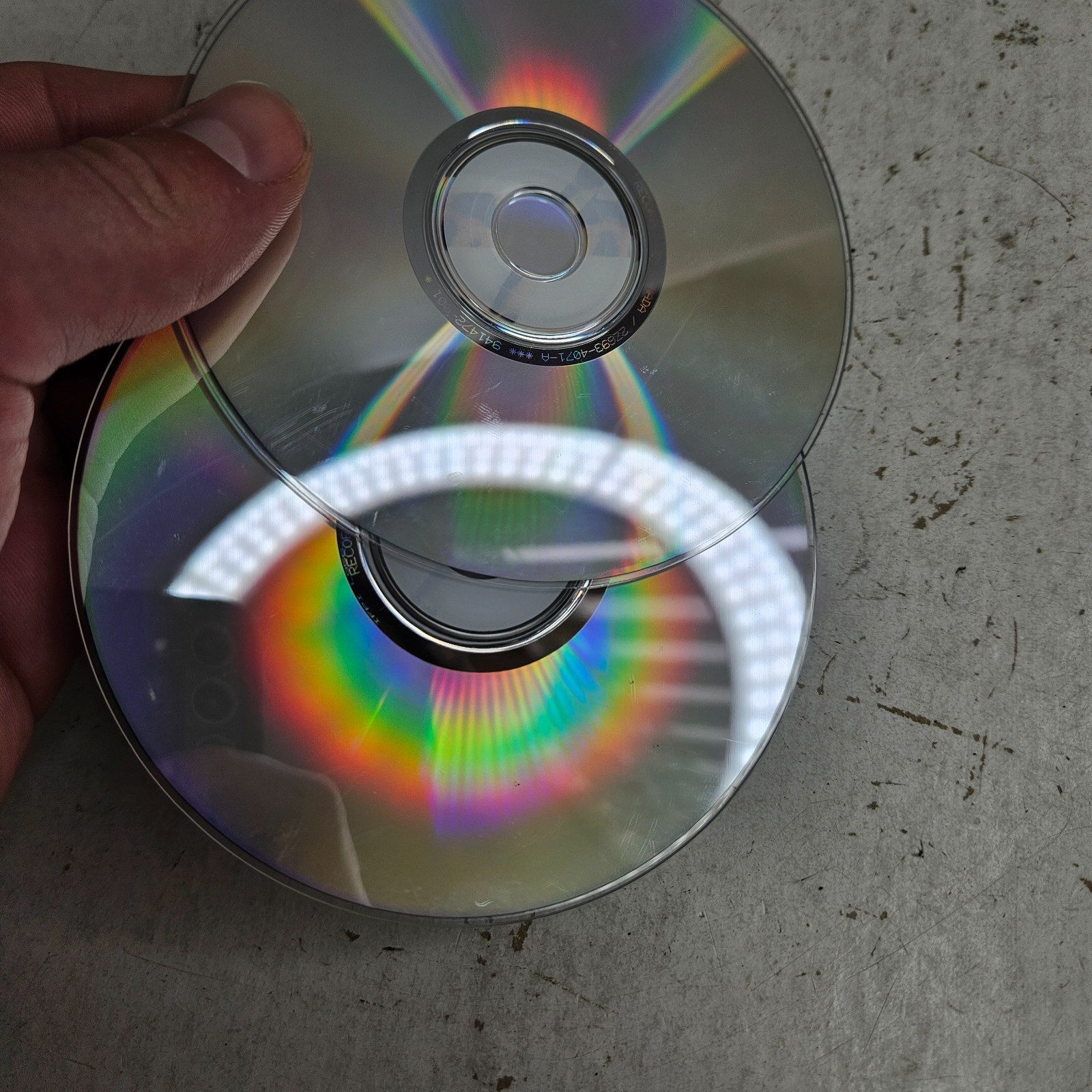 Apple Mac OS X v10.2 Jaguar Operating System 2-Disc Set 22691-3706-A