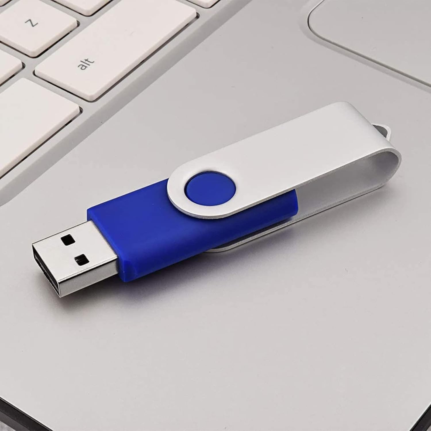 Compact 16GB USB Drive for Windows 10 Installation & Repair – Lightweight