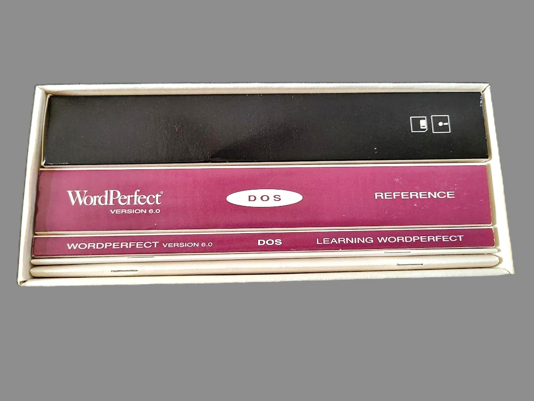 WordPerfect v. 6.0 Software for DOS – 3.5″ Floppy Disks & Manuals VINTAGE 1993