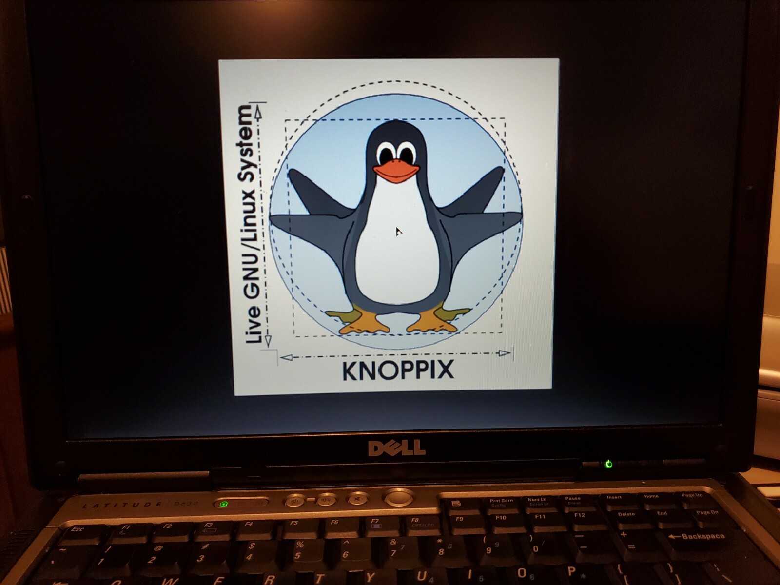 Knoppix Linux Bootable OS v8.6 „Original Live Operating System” 16G USB Stick