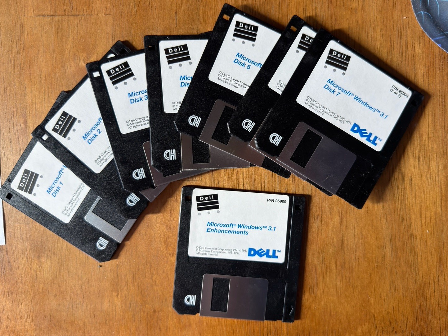 Dell Microsoft Windows 3.1 OEM 8-Disk Set 3.5” Floppy 1992 Untested