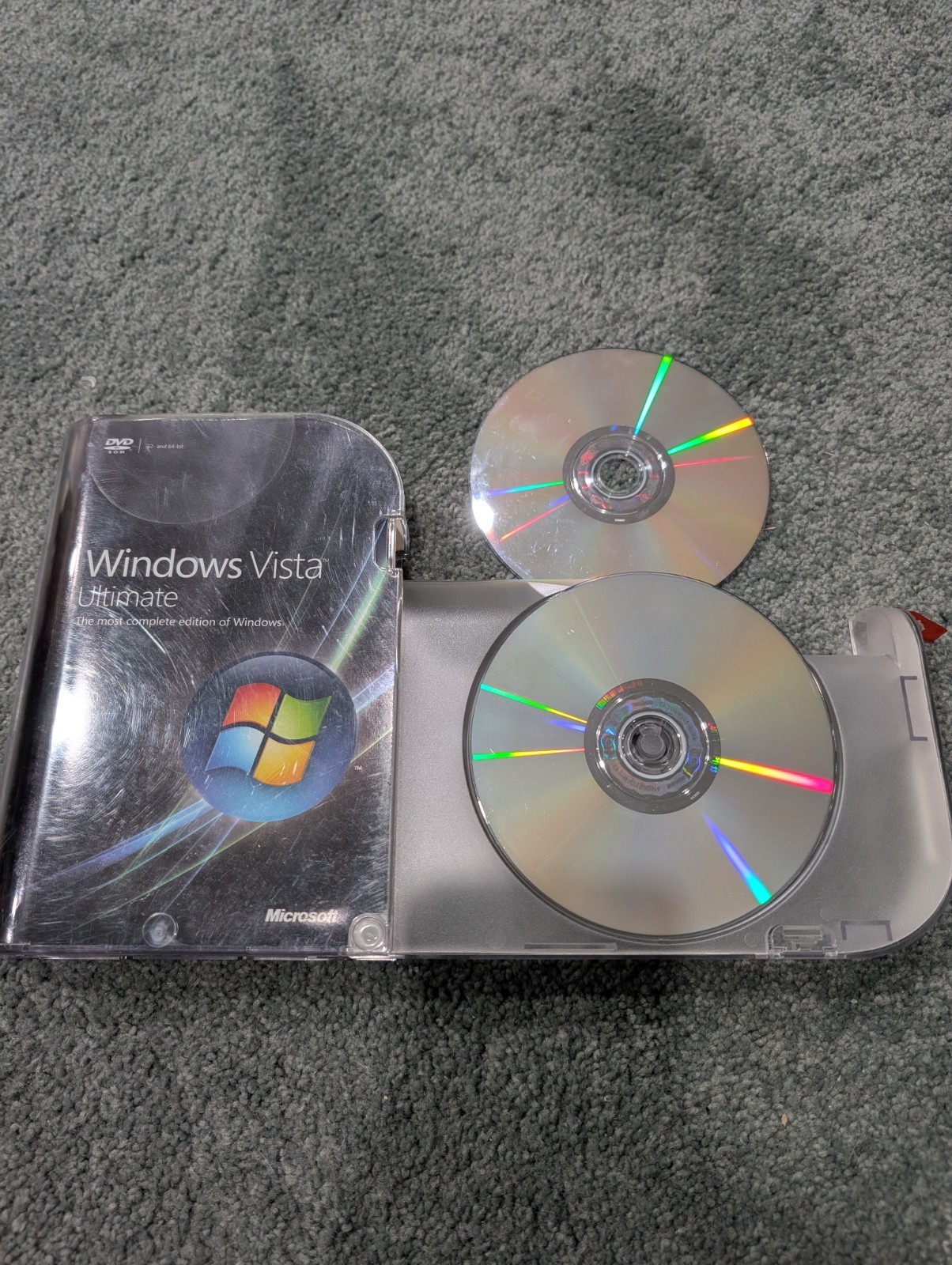 Microsoft Windows Vista Ultimate Full 32 Bit & 64 Bit DVDs Includes Retail Box!