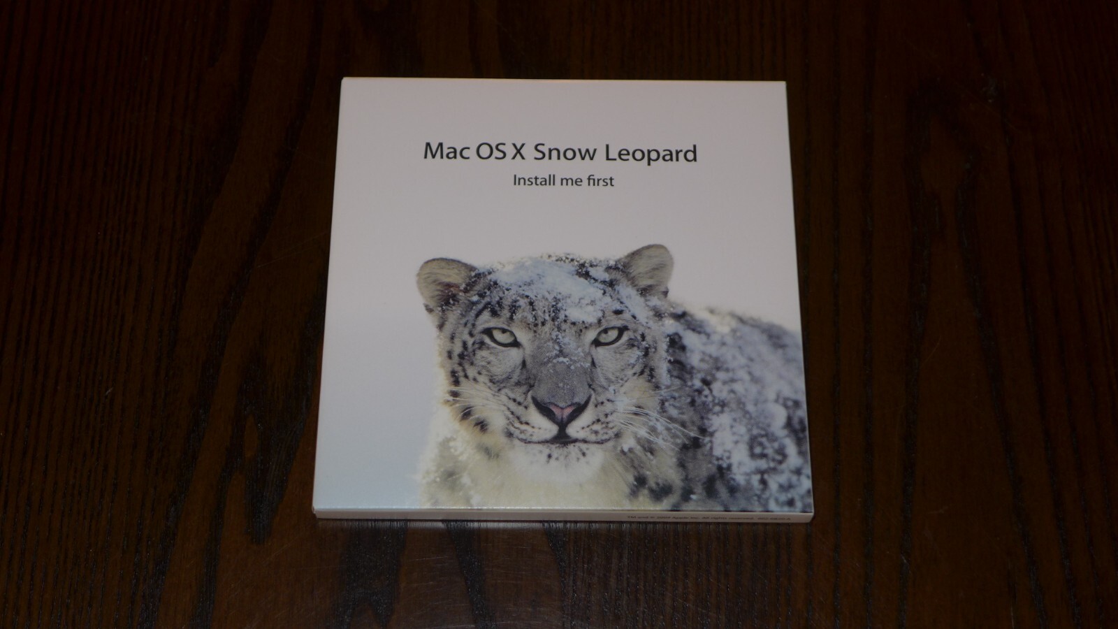 Apple Mac Box Set Includes Mac OS X Snow Leopard iLife 09 iWork 09 MC209Z/A 
