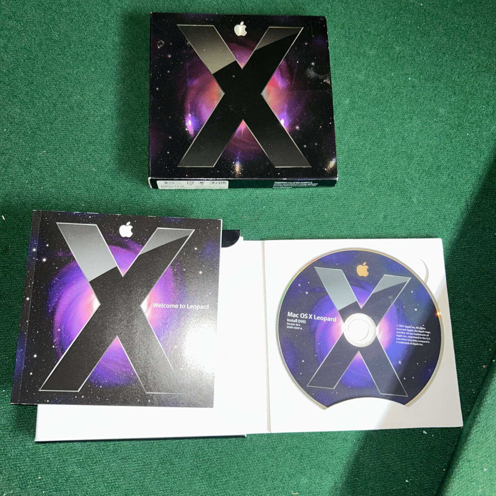 Apple MB021Z/A Mac OS X Version 10.5 Leopard w/S Manual