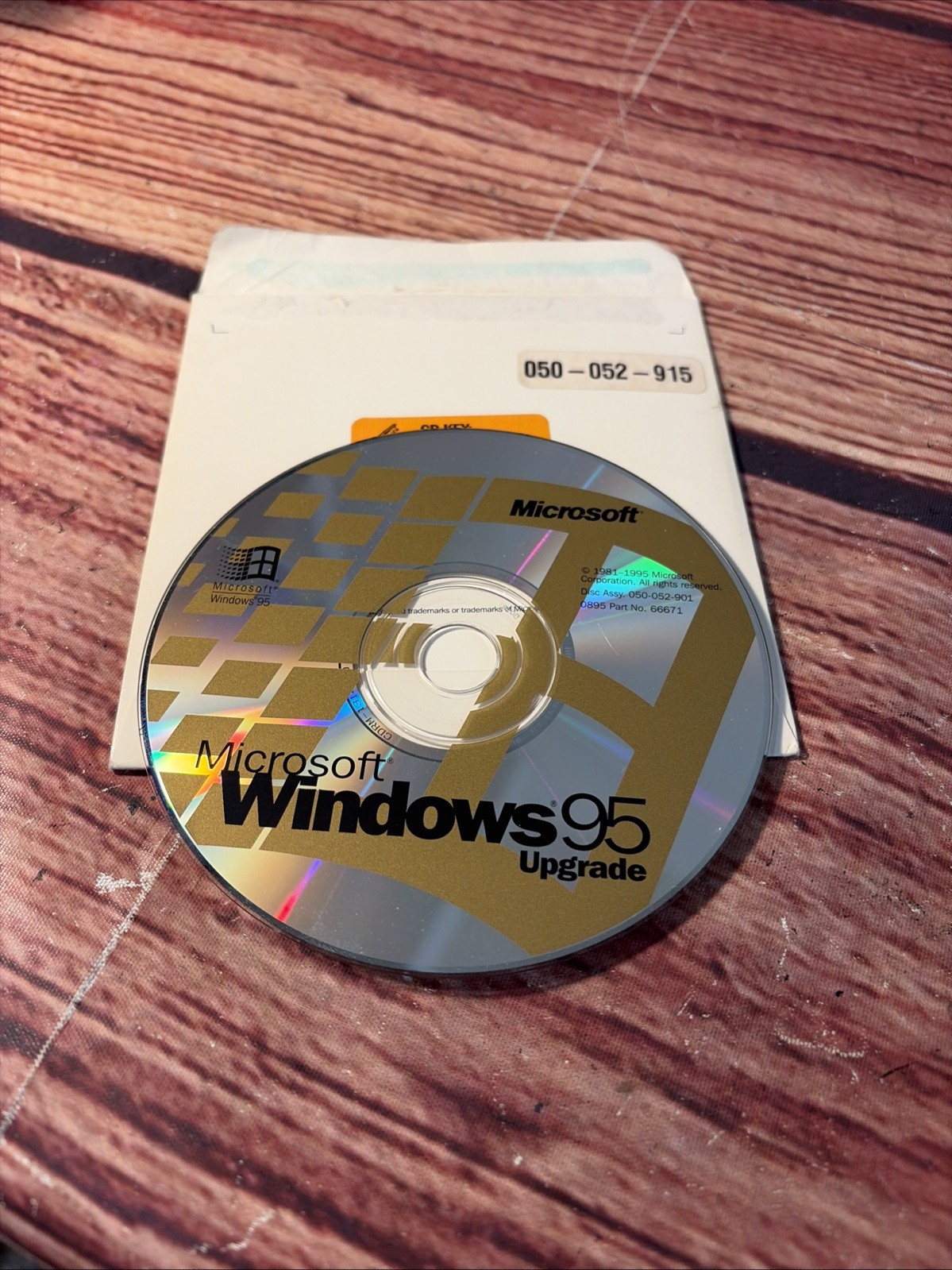 Microsoft Windows 95 Upgrade Disc CD W/ Product Key