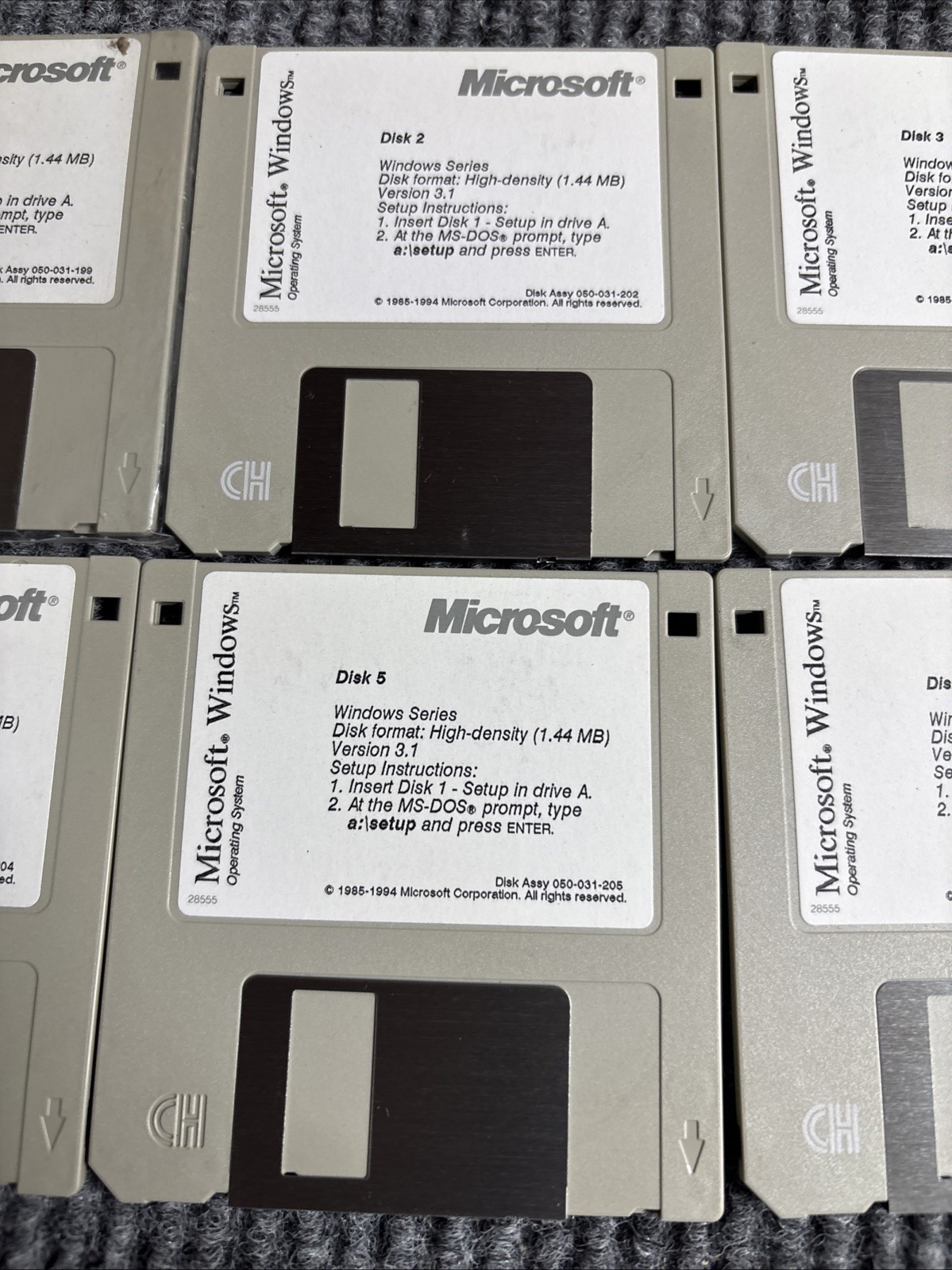 Microsoft Windows 3.1 on 3.5″ 1.44MB Floppy Disk install – Retail (6 Disks)