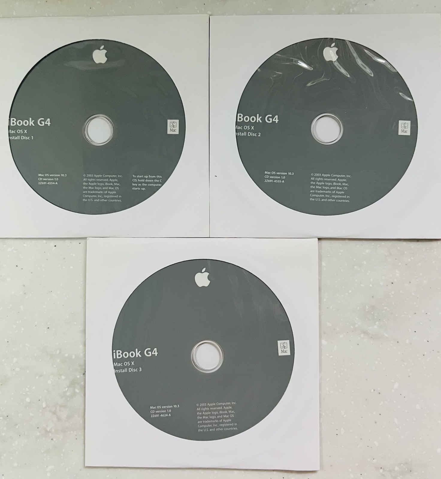 Apple 2003 iBook G4 Software Bundle: 10 Install & Restore CDs (603-3513-A)