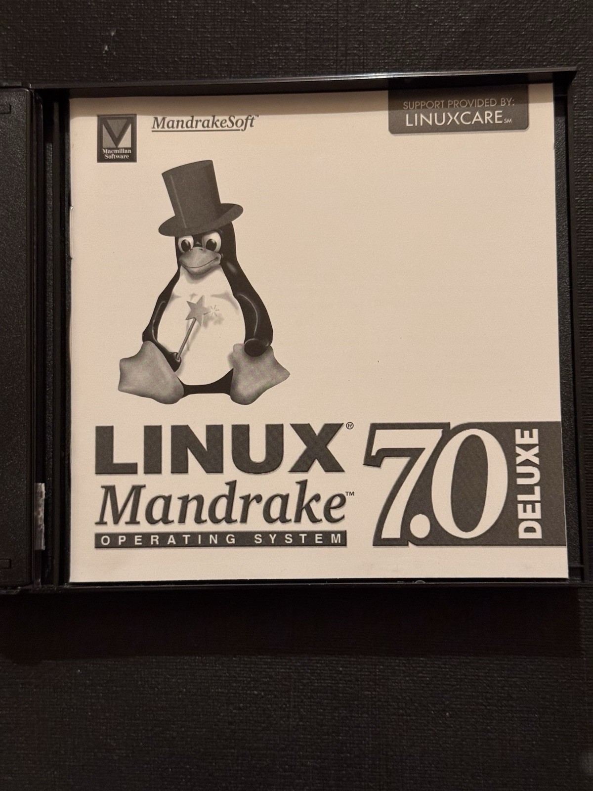 Linux Mandrake Operating System 7.0 Deluxe 5 Disc