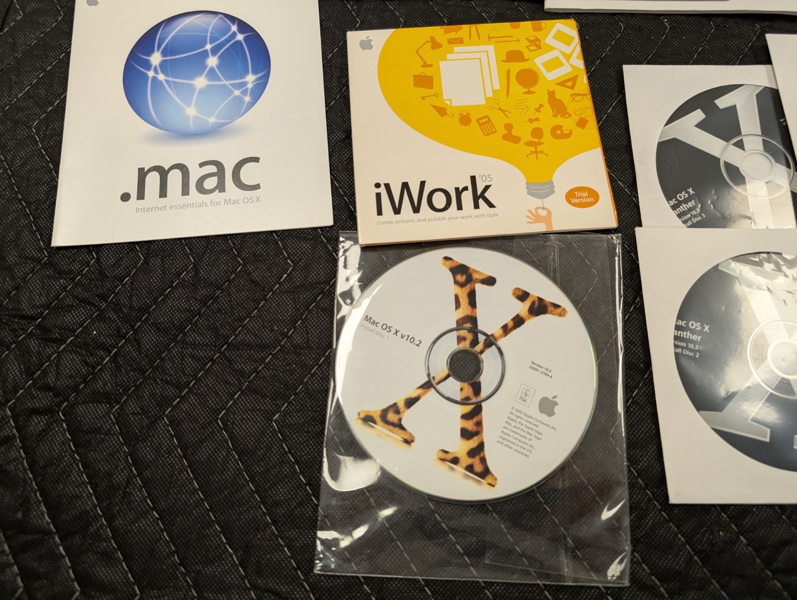 Apple Mac OS X 10.4 Tiger Full Version for Mac M9639ZA