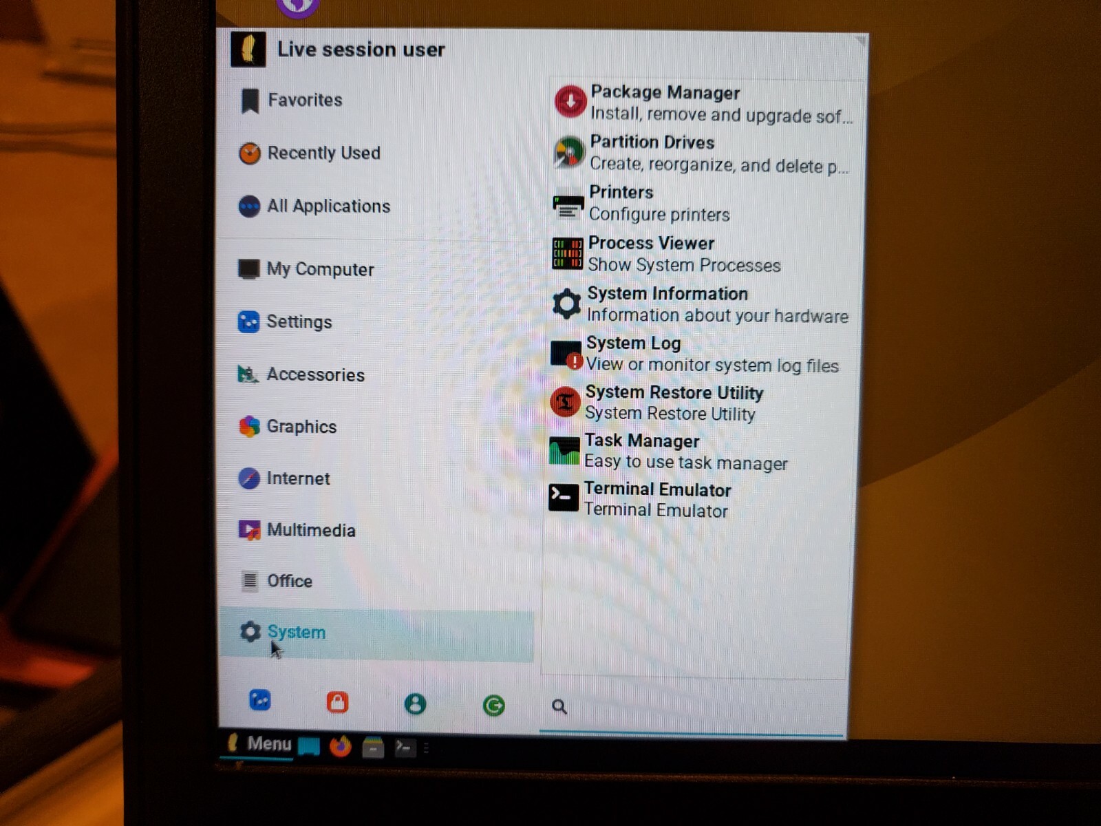 Linux Lite 5.4 x64 Bootable on 16G USB Stick!