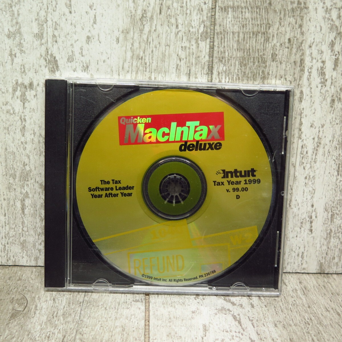 Vintage 1999 Intuit Quicken MacIntax Deluxe Software for Mac OS CD Rom Disc