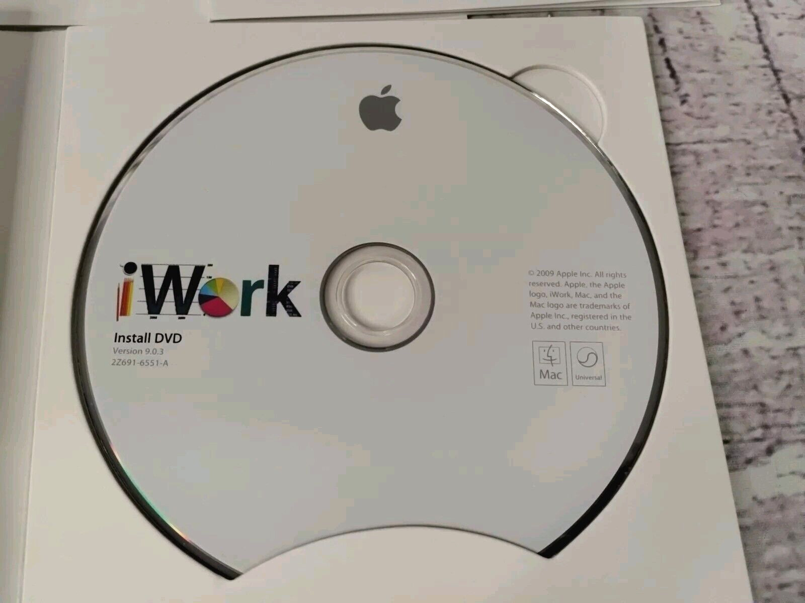 Apple MacBook Pro Mac OS X 10.6.4 & Application Install Discs ONLY w/ iWork Disc