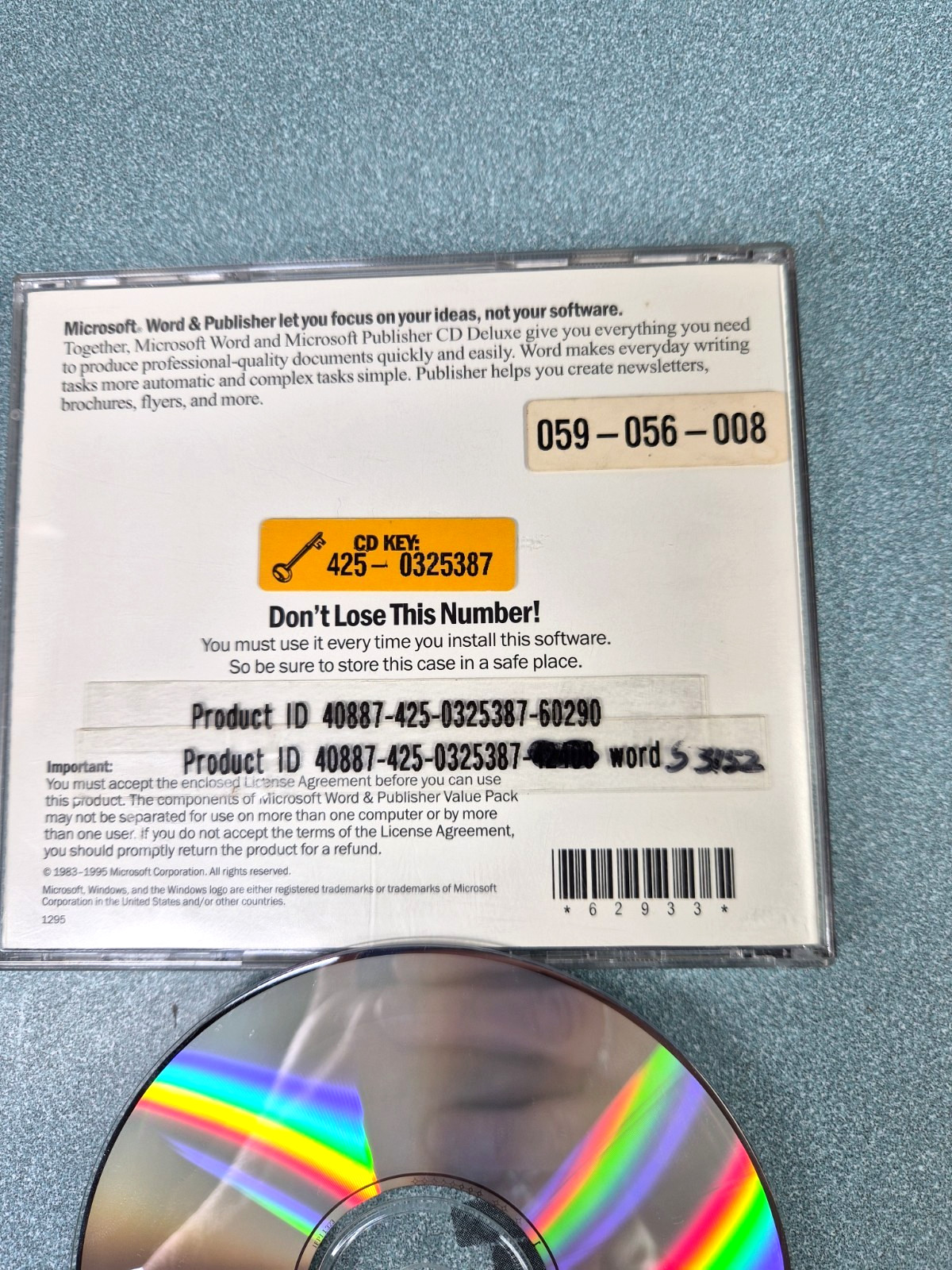 Sealed Windows 95 OEM CD Office 2000 Works Exploring Windows 95 Money Lot