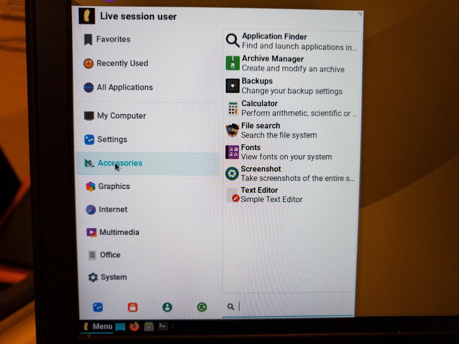 Linux Lite 5.4 x64 Bootable on 16G USB Stick!