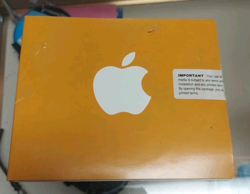 2 Vintage Apple Macbook Cds Now Up To Date 3.65/ FAST 5.0/ & Apple Cd Holder!